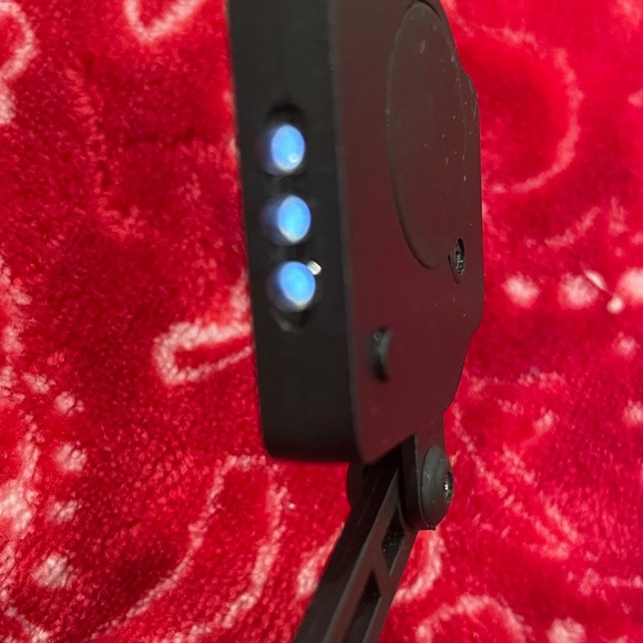 Black Adjustable Clip-On Light - Picture 2 of 2